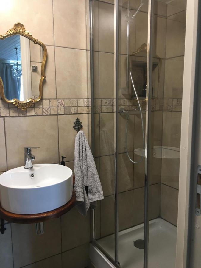 Maison La Roche Chambre D'Hotes Le Vigeant Bagian luar foto