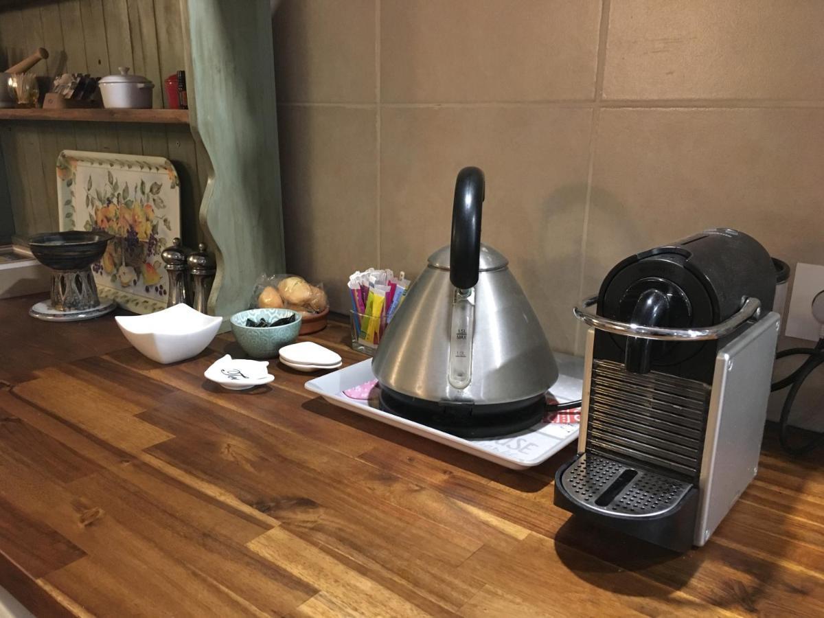 Maison La Roche Chambre D'Hotes Le Vigeant Bagian luar foto