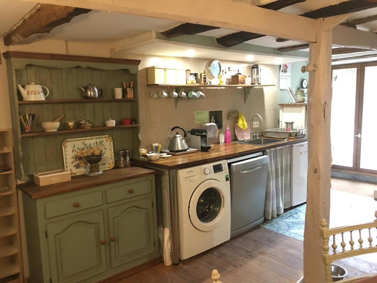 Maison La Roche Chambre D'Hotes Le Vigeant Bagian luar foto