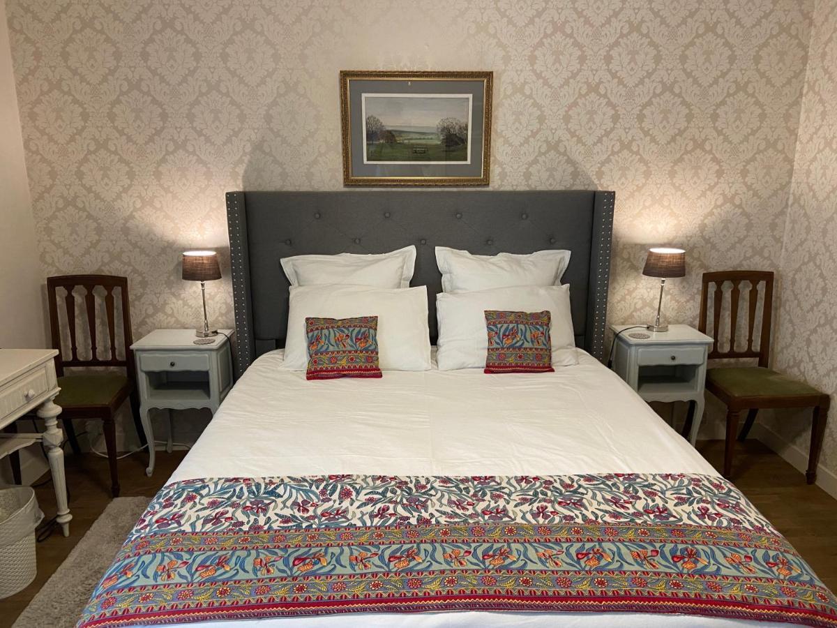 Maison La Roche Chambre D'Hotes Le Vigeant Bagian luar foto