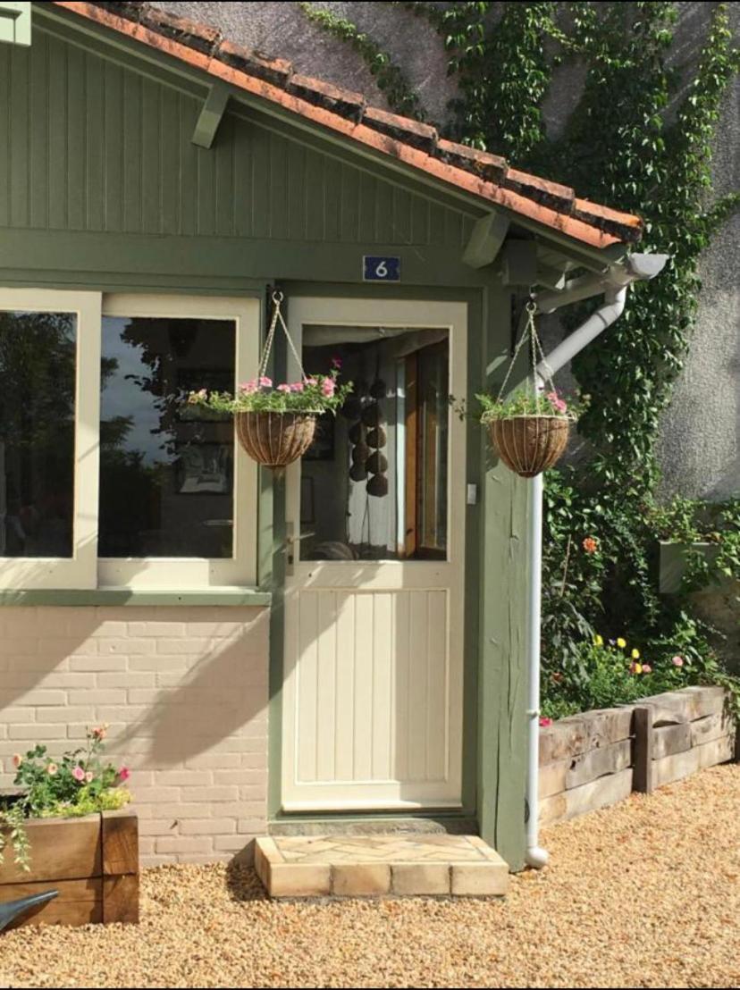 Maison La Roche Chambre D'Hotes Le Vigeant Bagian luar foto
